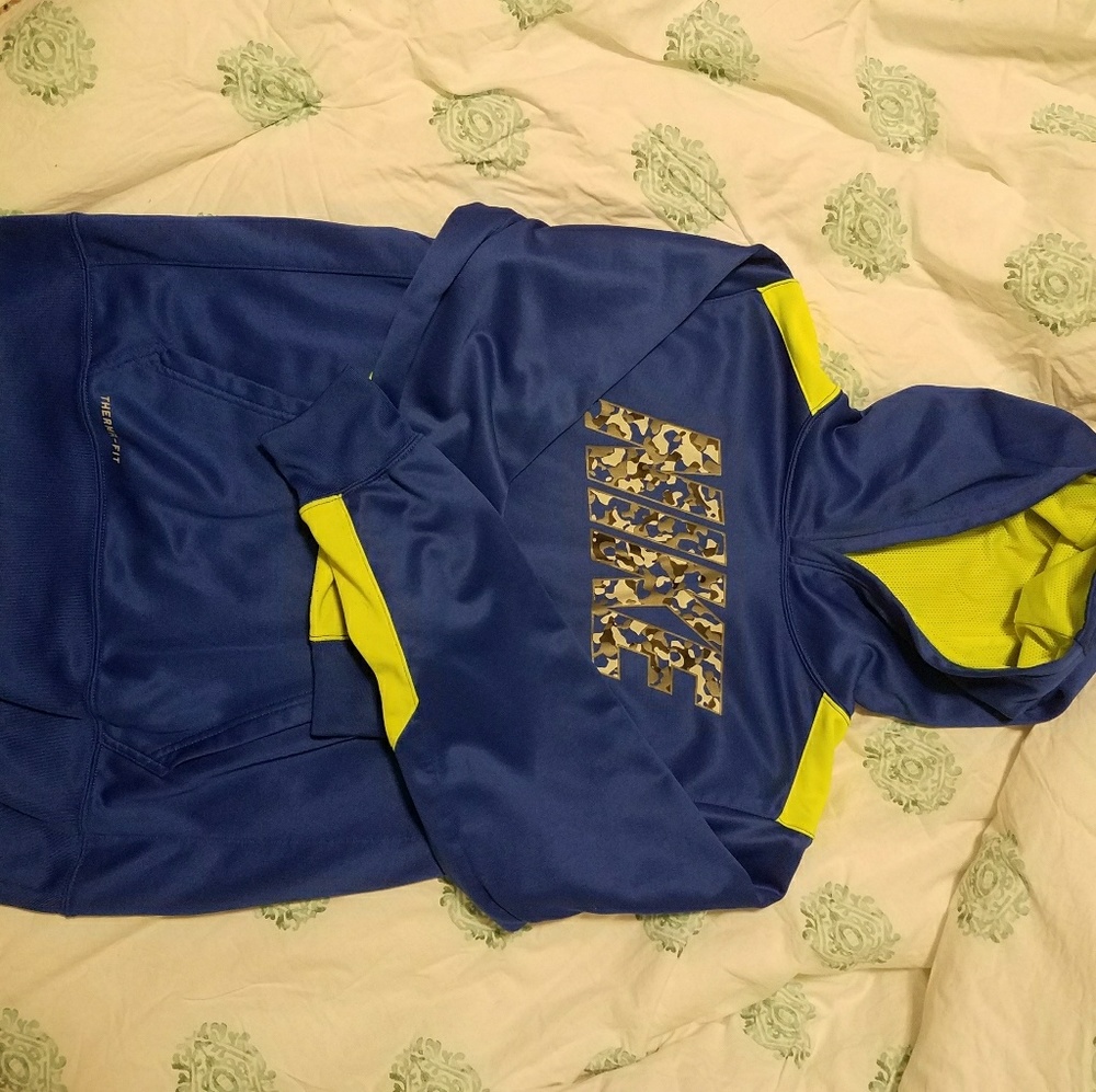 Nike boys hoodie